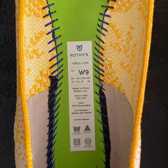 BNIB Rothy's Bundle:  size 9 Daisy Squares and Jardin Yellow Essential Pouch - Picture 4 of 6